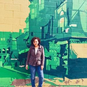 Meet your Posher, Adria